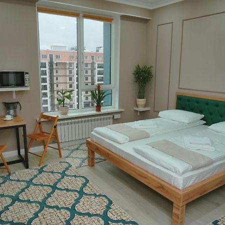 Halal Apart Hotel Alma-Ata Exteriör bild