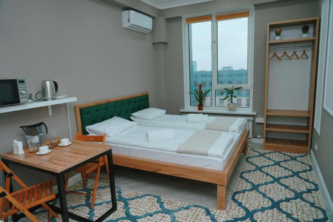 Halal Apart Hotel Alma-Ata Exteriör bild