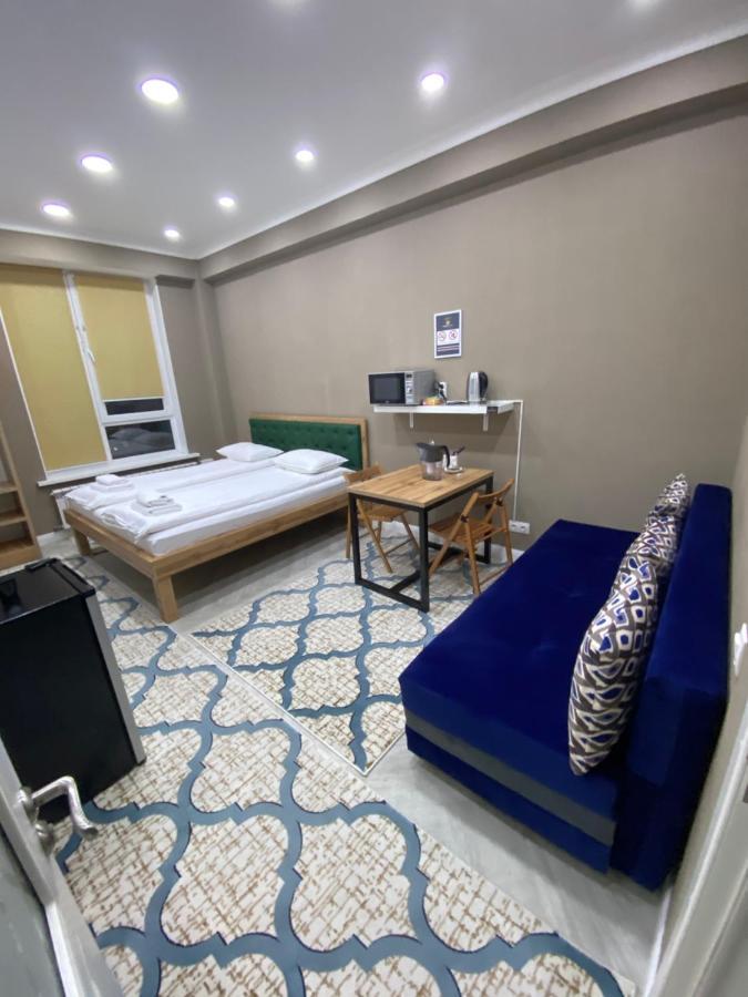 Halal Apart Hotel Alma-Ata Exteriör bild