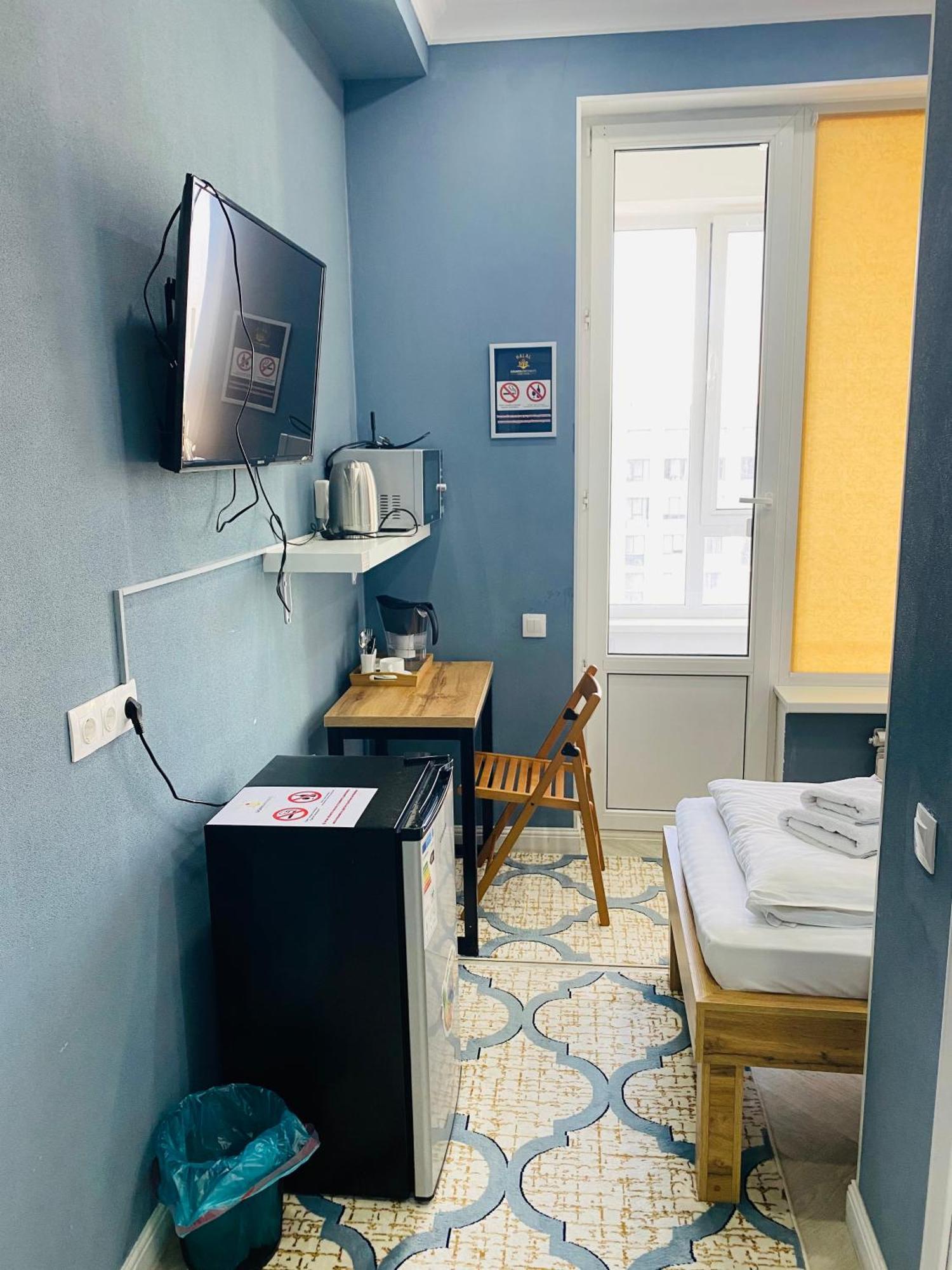 Halal Apart Hotel Alma-Ata Exteriör bild